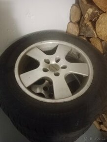 Kola a zimní pneu 215/65R16