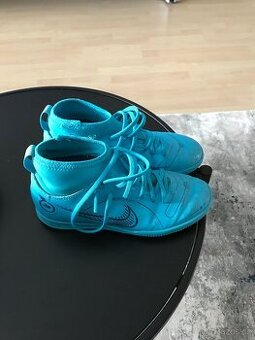 Prodám dětskou sportovní obuv Nike sálovky