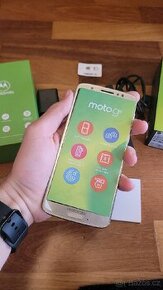 Telefon Motorola Moto G6 Stříbrný JAKO NOVÝ - 1