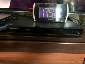 Prodam Samsung BD J4500R.