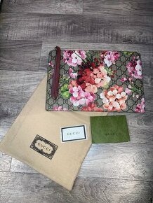 Krásné velké psaníčko GUCCI Supreme Monogram Blooms Pouch - 1