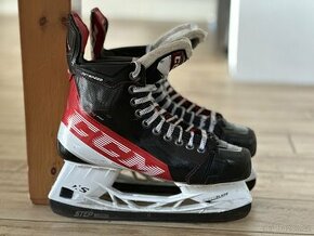 Hokejové brusle CCM Jetspeed FT4 PRO