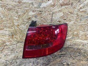 PRAVÉ ZADNÍ LED SVĚTLO AUDI A6 4F KOMBI 4F9 945 096 H