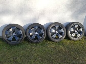 alu Škoda Superb 3 ,zimní 215/55r17 ,alu orig.Škoda 17"