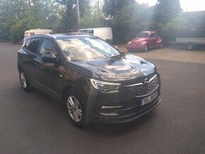 Opel Grandland X 1.2 turbo 96 kw Serviska, Výhřev atd