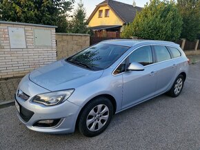 Opel Astra J 1.6 cdti - původ ČR - 2 maj. - serviska -