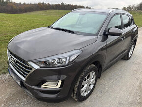 TUCSON 1.6T-GDi 130kW TRIKOLOR NAVI KOUPENO V ČR