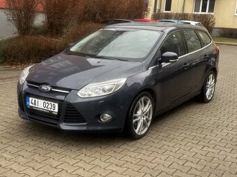 Ford Focus 1.6 TDCi Titanium Xenony Navi Tažné ALU R18