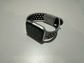 Apple Watch 5 44mm Nike