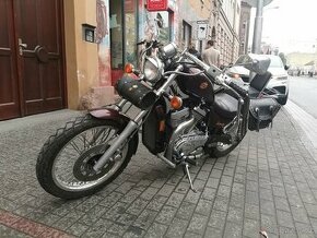 Suzuki VS700 Intruder