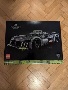 LEGO Technic 42156 PEUGEOT 9X8 24H Le Mans