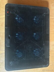 Chladicí deska pod notebook
