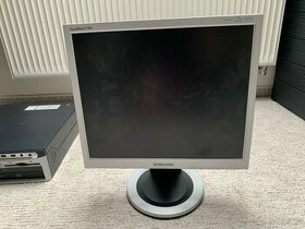 samsung 17” monitor