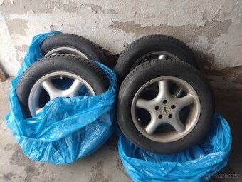 Celoroční pneu 225/55 r16 z Peugeot 607