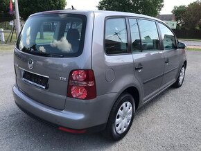 VW TOURAN 1.9 TDi SERVISNÍ KNIHA