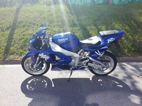 Yamaha YZF-R1