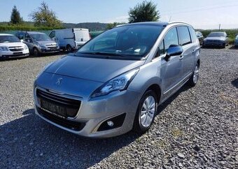 Peugeot 5008 1.6 HDI 7 Míst, Panorama nafta manuál 88 kw