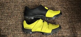 Specialized Sport MTB 43EUR + návleky