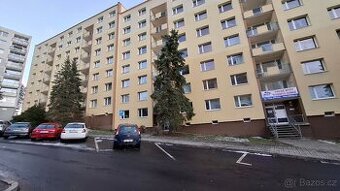 Pronájem bytu 2+1, 5. patro, balkon, ul. Dřínovská, Chomutov