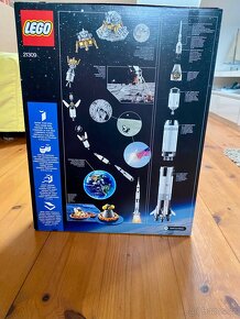 Lego Ideas Saturn V (21309) první edice