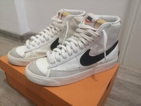 Nike blazer