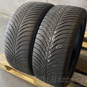 Zimní pneu 215/55 R18 95T Goodyear 5,5mm