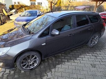 OPEL Astra P-J SW, 103 kW, 2011, cca 124 500 km.