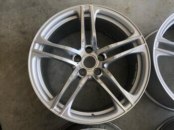 5x112 r19 audi R8 - 1