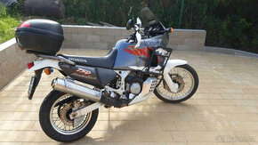 Honda Africa Twin XRV750