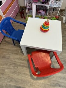 Dětská sada stolu a židlí + darek dřevěná hračka - 1