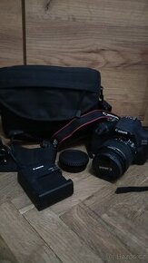 Canon EOS 2000D + EF-S 18-55 mm f/3.5-5.6 IS II Value Up Kit