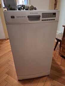 Myčka Electrolux 45 cm