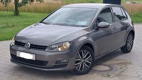 Volkswagen Golf 7 VII 1.2 Tsi 77 KW 8/2013 PĚKNÁ VÝBAVA