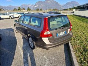 Volvo V70 2.4D5 136kw r.v.2009