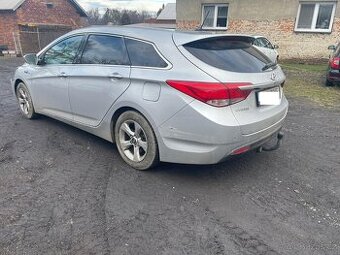 Hyundai I40 1.7CRDI 85kw, r.2012, klima, navigace, kůže - 1