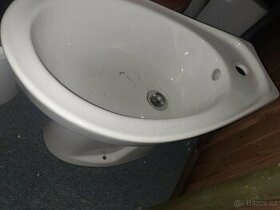 Koupelnový Bidet - 1