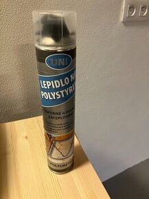 Pěnové lepidlo na polystyren 750ml pistolové