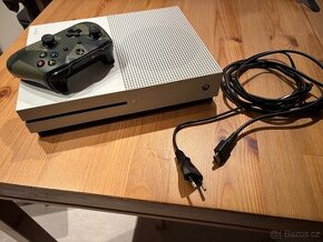 Xbox one S 500Gb ssd  + hry