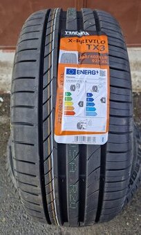 4x Nove letni pneu pneu 225/40/18..92Y...XL TRACMAX