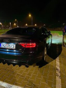 Audi a5 3.0tdi 176kw