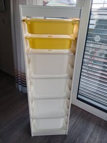 Úložná sestava s krabicemi Ikea