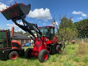 Kolový nakladač, Kloubový CR15, nosnost 1600 kg