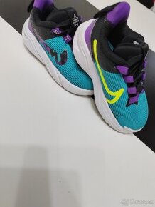 Nike Star Runner 04