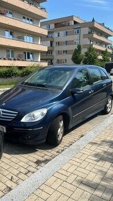 Mercedes B 180