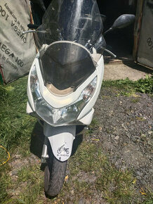 Skútr HONDA - 125 PCX - 8,6 KW