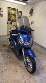 Zamluveno Piaggio Beverly 250