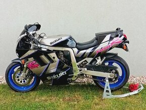 SUZUKI GSX-R 1100