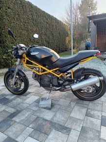 Ducati monster 600