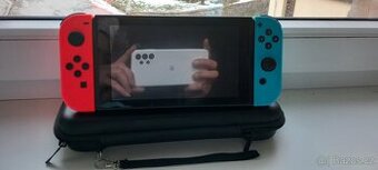 Nintendo Switch - 1