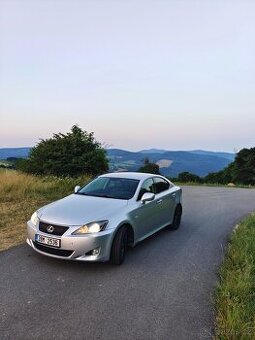 Lexus IS 250 V6 153 kw